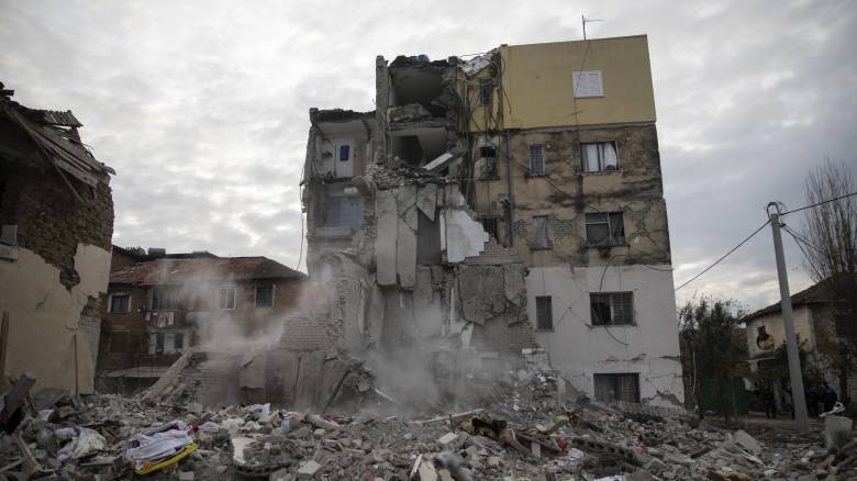 Σεισμός Αλβανία: Θρίλερ με 7χρονο παιδί εγκλωβισμένο στα ερείπια - Συγκλονίζει ο πατέρας του