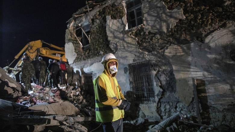 Σεισμός Αλβανία: Τρεις νεκρούς ανέσυρε η ΕΜΑΚ