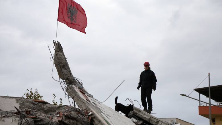 Σεισμός Αλβανία: «Σβήνουν» οι ελπίδες για επιζήσαντες - Σταματούν οι έρευνες στα συντρίμμια