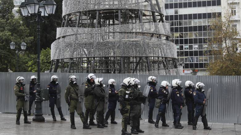 Αστυνομικό «δίχτυ ασφαλείας» πάνω από την Αθήνα τα Χριστούγεννα