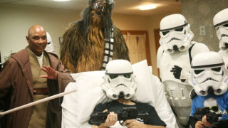 Ετοιμοθάνατος ασθενής ήθελε πριν πεθάνει να δει το τελευταίο Star Wars - Η Disney του έκανε τη χάρη