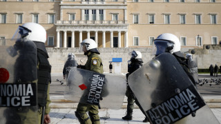 Απάντηση Χρυσοχοΐδη σε ΣΥΡΙΖΑ: Ψέμα η ακραία καταστολή - Τα ΜΑΤ δεν εξευτέλισαν διαδηλωτές