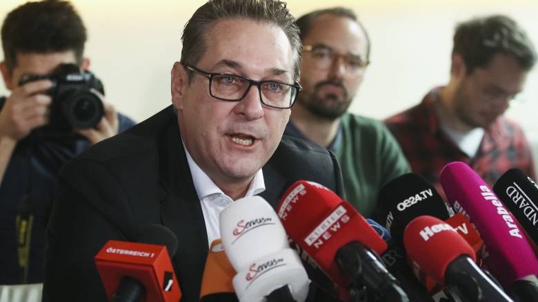 Αυστρία: Μερική διάσπαση του εθνικιστικού Κόμματος των Ελευθέρων του πρώην αντικαγκελάριου Στράχε