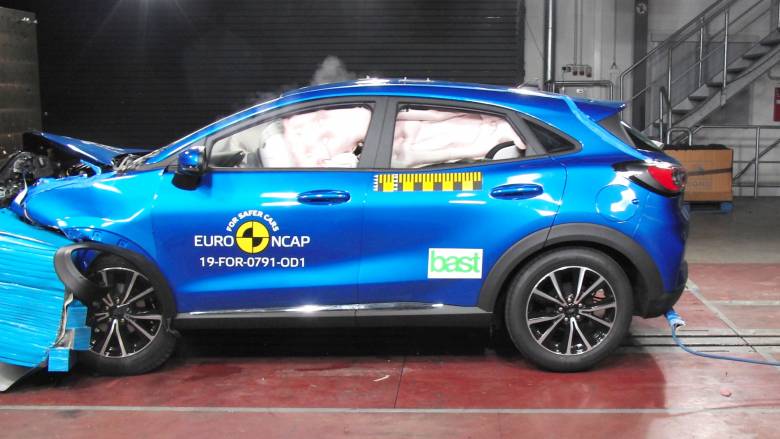 Πέντε αστέρια κατά EuroNCAP για τα VW Golf, Ford Puma και Nissan Juke