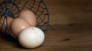 Μπορεί το αυγό να σταθεί όρθιο σε μια έκλειψη Ηλίου;