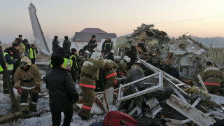 Αεροπορική τραγωδία στο Καζακστάν: «Πανικός με ουρλιαχτά και κλάματα»
