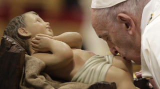 Ενοχλητική πιστή προκάλεσε την… οργή του Πάπα Φραγκίσκου