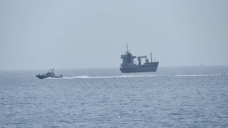 Πλοίο με 22 άτομα πλήρωμα πλέει ακυβέρνητο στο Μυρτώο Πέλαγος