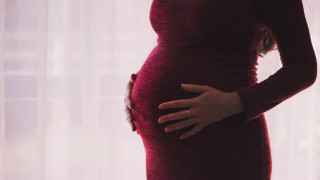 Επίδομα γέννας: Τι πρέπει να γνωρίζετε για τα κριτήρια