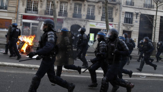 Γαλλία: 30 συλλήψεις κατά την κινητοποίηση των «κίτρινων γιλέκων»