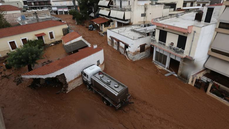Φονικές πλημμύρες στη Μάνδρα: Ξεκινάει σήμερα η δίκη -  Στο εδώλιο Δούρου & πρώην δήμαρχοι