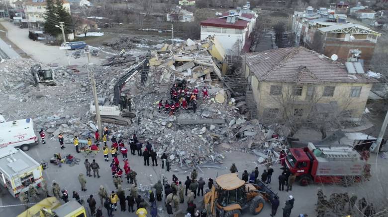 Σεισμός στην Τουρκία: Συγκλονιστικό βίντεο από drone δείχνει το μέγεθος της καταστροφής