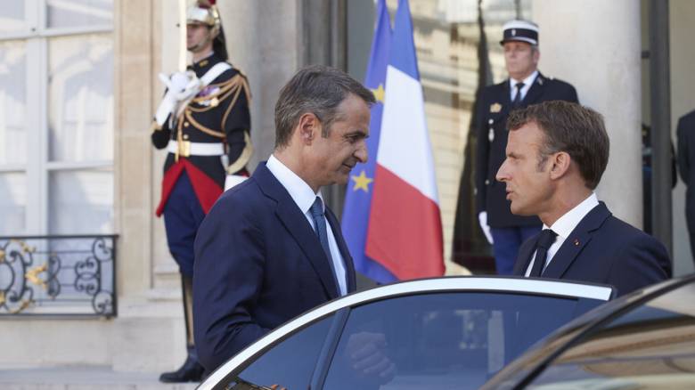 «Vive la France»: Η επιστροφή του Μητσοτάκη στη συμμαχία με τη Γαλλία