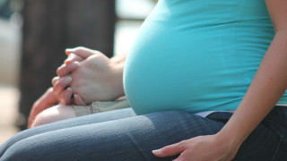 Επίδομα γέννας: Πότε καταβάλλονται τα χρήματα της πρώτης δόσης