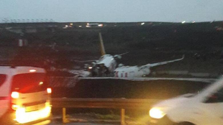 Συναγερμός σε αεροδρόμιο της Τουρκίας: Αεροπλάνο κόπηκε στα δύο