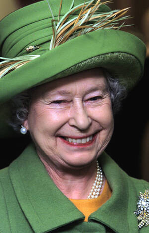 2002, Λονδίνο. Η βασίλισσα Ελισάβετ στο 50ό ιωβηλαίο της βασιλείας της.
