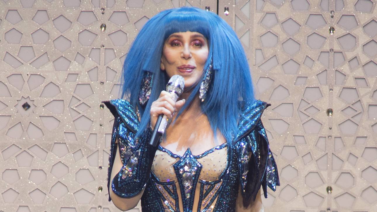 Cher: Στα 73 της πρωταγωνιστεί σε νέα διαφημιστική καμπάνια