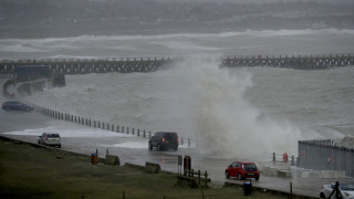 Καταιγίδα Κιάρα: Σαρώνει τη βόρεια Ευρώπη - Σοβαρά προβλήματα σε Βρετανία και Γαλλία