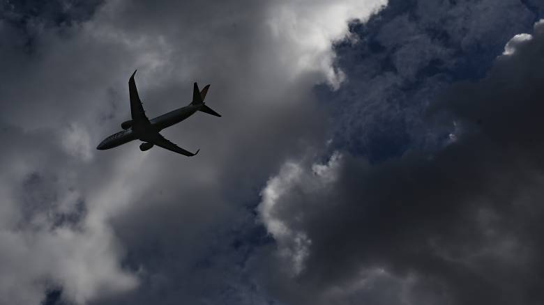 Άμστερνταμ: Πανικός εν πτήσει - Αεροπλάνο δεν μπόρεσε να προσγειωθεί λόγω ανέμων