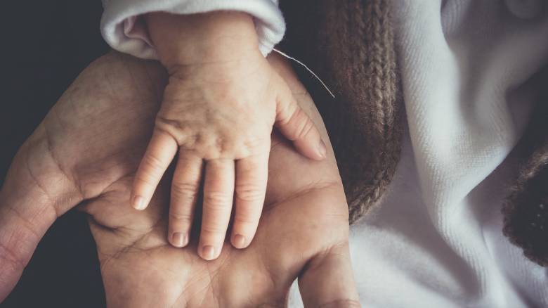 Επίδομα γέννησης: Τα κριτήρια - Πότε θα πληρωθεί η πρώτη δόση