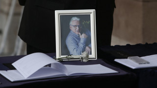 Κηδεία Κώστα Βουτσά: Η Ελλάδα αποχαιρετά τον μεγάλο ηθοποιό