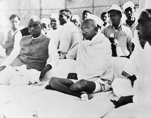 1938
Ο Μαχάτμα Γκάντι στη Χαριπούρα της Ινδίας.