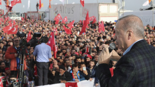 «Συμβουλή» Ερντογάν: Ας ανοίξει και η Ελλάδα τις πύλες και να απαλλαγεί