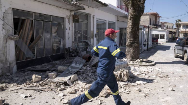Σεισμός Πάργα: Σώθηκε από θαύμα ζευγάρι - Σοβαρές ζημιές σε δεκάδες σπίτια
