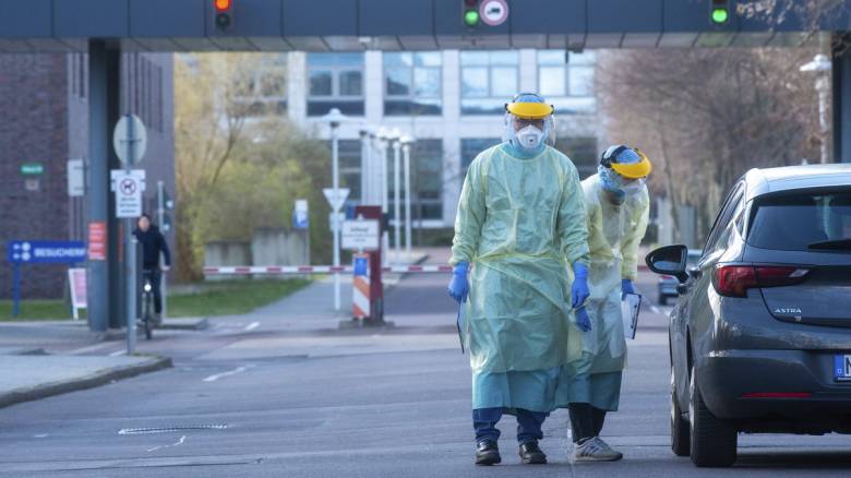Κορωνοϊός στη Γερμανία: Σχεδόν 24.000 κρούσματα και 92 νεκροί - Αυστηρότερα μέτρα από το Βερολίνο