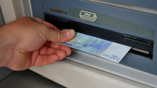 Κορωνοϊός: Ποιες συναλλαγές δεν πραγματοποιούνται στα τραπεζικά καταστήματα