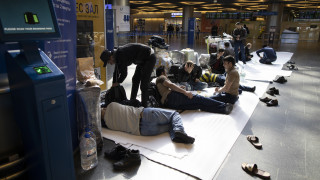 Κορωνοϊός - Τουρκία: Χιλιάδες αποκλεισμένοι στο αεροδρόμιο της Κωνσταντινούπολης