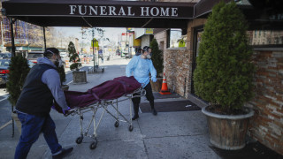 Κορωνοϊός: Η φονικότερη ημέρα για τη Νέα Υόρκη - 562 νεκροί μέσα σε 24 ώρες