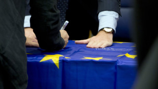 Eurogroup - Γαλλία: Ακατανόητη η παρεμπόδιση της απόφασης για τον ESM από την Ολλανδία