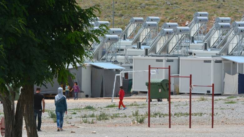 Σε καραντίνα και δομή προσφύγων στη Λάρισα