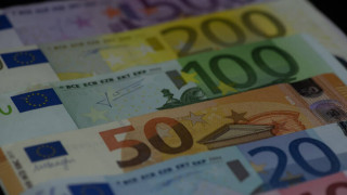 Κορωνοϊός: Πότε καταβάλλονται επίδομα 800 ευρώ και δώρο Πάσχα