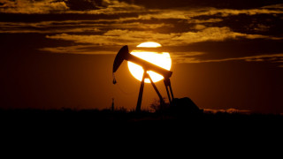 Ιστορική «βουτιά» για το πετρέλαιο -  Βαρίδι η ισχυρή μείωση στη ζήτηση