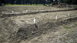 Κορωνοϊός – Ιταλία: Άρχισε στο Μιλάνο η ταφή θυμάτων που δεν αναζητήθηκαν από συγγενείς
