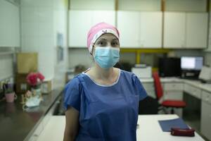 Νικολέττα Ουζουνίδου, νοσηλεύτρια στη ΜΕΘ με τα περιστατικά COVID19