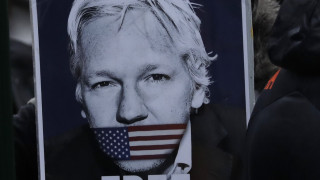 Βρετανία: Αναβλήθηκε για τον Σεπτέμβριο η δίκη για έκδοση του Ασάνζ στις ΗΠΑ