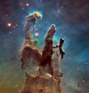 1 Απριλίου 1995: Μία από τις πιο ιστορικές φωτογραφίες που τράβηξε ποτέ το διαστημικό τηλεσκόπιο Hubble είναι εκείνη του Νεφελώματος Eagle, «Κοσμικές Στηλοβάτες της Δημιουργίας», όπως ονομάστηκε.