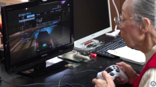 Ιαπωνία: 90χρονη YouTuber μπήκε στο ρεκόρ Γκίνες παίζοντας βιντεοπαιχνίδια