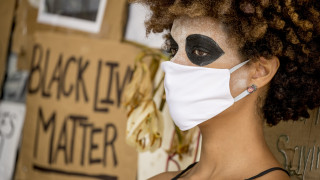 To Ευρωκοινοβούλιο υιοθέτησε το σύνθημα «Black Lives Matter»