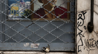 Κορωνοϊός: «Λουκέτο» 15 ημερών σε δύο καταστήματα στο κέντρο της Αθήνας