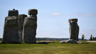 Βρετανία: «Μοναδική» νεολιθική δομή ανακαλύφθηκε κοντά στο Στόουνχεντζ