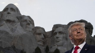 Φιέστα Τραμπ στο όρος Ράσμορ για την 4η Ιουλίου: Οι ΗΠΑ είναι η πιο δίκαιη και εξαιρετική χώρα