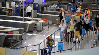 Βατόπουλος: Μπορεί να απαγορευτεί η είσοδος τουριστών κι από άλλες χώρες