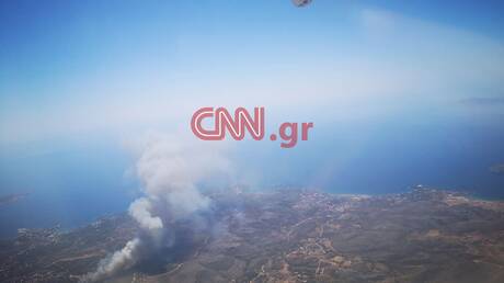 Φωτιά στο Λαύριο: Συγκλονιστικές εικόνες από ψηλά