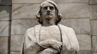ΗΠΑ: Το Σικάγο απομάκρυνε δύο αγάλματα του Κολόμβου 