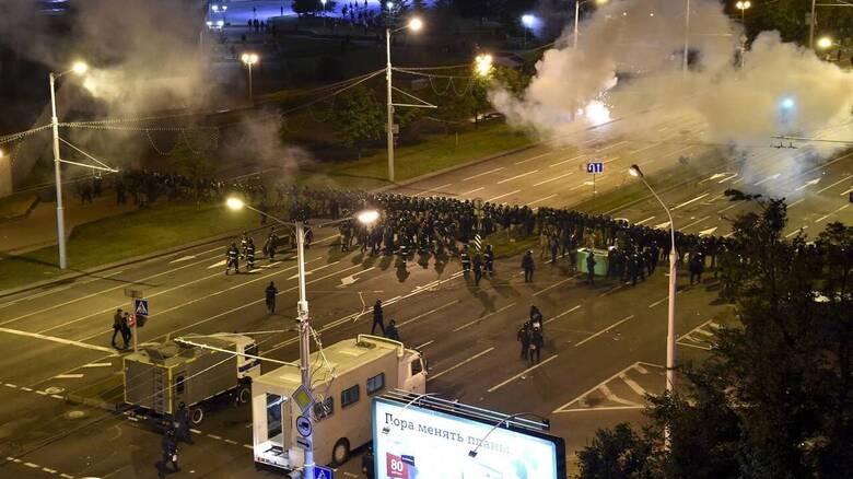 Λευκορωσία: 1.000 νέες συλλήψεις και χρήση πραγματικών πυρών από την αστυνομία εναντίον διαδηλωτών