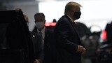 Κορωνοϊός -ΗΠΑ: Νέο ρεκόρ κρουσμάτων – Στο νοσοκομείο με μάσκα ο Τραμπ